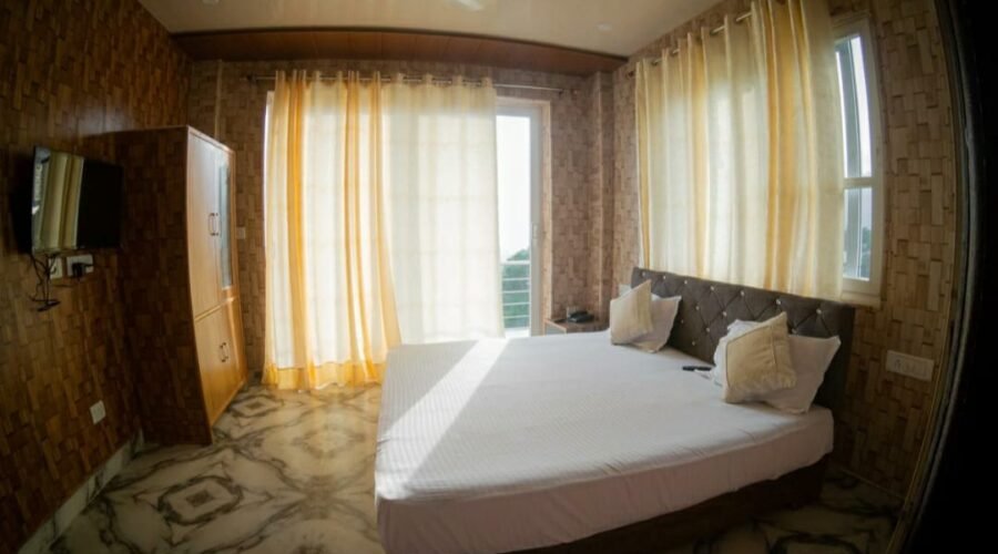 Himalayan Musaafir Deluxe Room